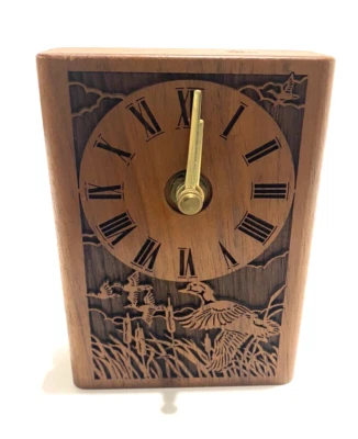 Reloj de mesa de escritorio grabado con láser de madera pato caza de vida silvestre funciona con pilas FUNCIONA Foto 1 de 4
