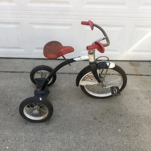 Vintage AMF Junior Hard Rubber Wheels Tricycle. - Picture 1 of 17