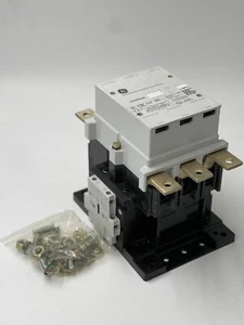 General Electric CK09BE300 contactor - Picture 1 of 3
