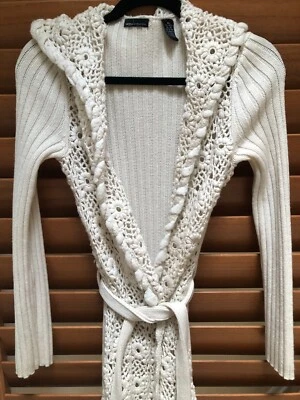 Suéter Plumero Marfil Moda International - Cinturón - Ribete Crochet, XS-S Foto 1 de 4