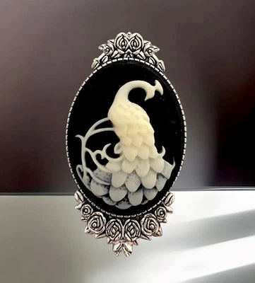 Peacock Cameo Brooch Pin, Ivory on Black, Vintage Victorian Antiqued Silver - Image 1 of 2