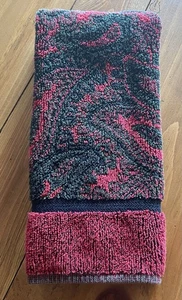 Fieldcrest Plush Luxurious 100% Cotton Hand Towel Red Green Paisley Pattern USA - Picture 1 of 6