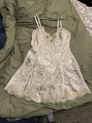 Babydoll vintage raro Victoria’s Secret color crema braguita Foto 1 de 4
