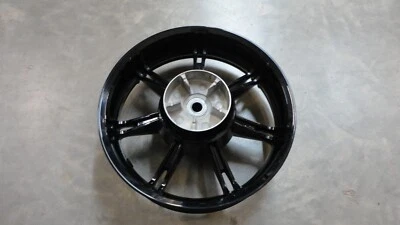 二手 2022 年 Harley Davidson ELECTRA 滑翔超限量黑色 RIM 部件 # 40900603 — 第 1/4 张图片