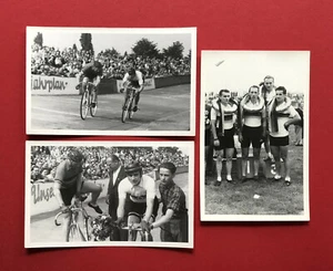 3 x foto sport cartolina 1950 circa ciclisti corsa ciclisti bicicletta (61029 - Foto 1 di 2