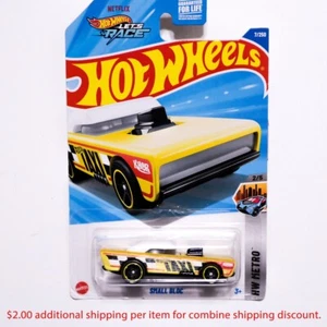 Hot Wheels Metro Small Bloc Model Car 1:64 Scale - Picture 1 of 5