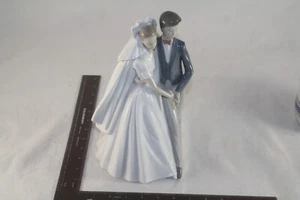 NAO BY LLADRO Bride and Groom Wedding Couple Figurine - Unforgettable Dance 1247 - Picture 1 of 7