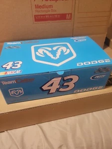 Petty Enterprises #43 2001 Petty Blue Dodge Team Caliber Owners Series RARE 1:24 - Picture 1 of 7