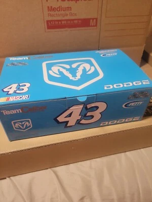 Petty Enterprises #43 2001 Petty Blue Dodge Team Caliber Owners Series RARE 1:24 - Image 1 of 4