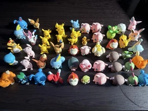 Pokemon Kinder Fingerpuppe Lot 50 Mini Figuren Gashapon Anime Figuren Set - Bild 1 von 3