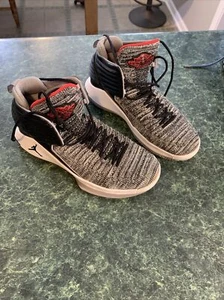 Größe 5,5Y - Air Jordan 32 MVP Banned - AA1254-002 - Bild 1 von 6