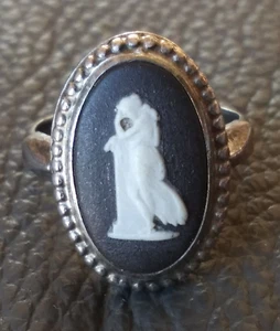 Vintage Unique Sterling Silver Wedgwood Black Jasperware Cameo Ring Size 6 - Picture 1 of 6