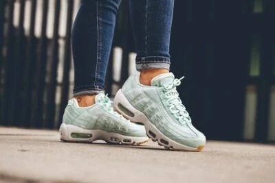 NIKE AIR MAX 95 WQS SATINADO VERDE MENTA MUJER TALLA 8 NUEVO SIN CAJA *leer descripción Foto 1 de 4