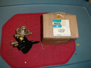 NUEVO DE LOTE ANTIGUO MOPAR 1969-70 C CARROCERÍA AUTOMÁTICA VÁLVULA DE AGUA CONTROL DE TEMPERATURA - Imagen 1 de 1