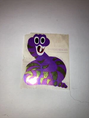 Винтажная наклейка из фольги 1980-е Sandylion фиолетовая змея - Изображение 1 из 3