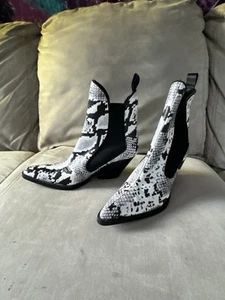 Black And White Western Style Snakeskin Ankle boots By Zara Trafta Size37 - Picture 1 of 12