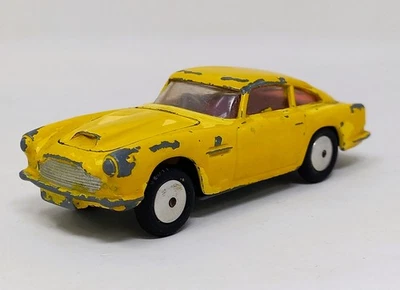 CORGI TOYS Ref. 218 / ASTON MARTIN DB4 (1960) SCALA 1:43 (MODELLINO DA RESTAURO) - Immagine 1 di 4