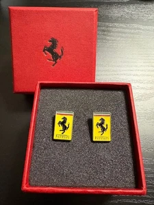 Gemelos Ferrari Auténticos - Logo Oficial, Importación Japonesa, Accesorios de Lujo - Imagen 1 de 3