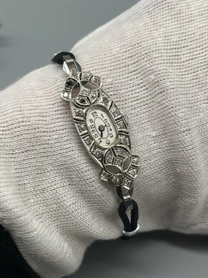 TRAUMHAFTE PLATIN ART DECO HANDAUFZUG DAMENUHR MIT 22 DIAMANTEN "REVUE" MIT BOX - Bild 1 von 4