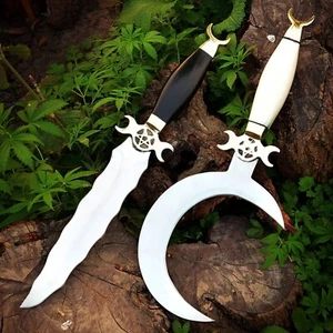 PUGNALE MEZZALUNA RITUALE ATHAME BOLINE CURVO FATTO A MANO COLTELLO MANICO IN CORNO OSSO - Foto 1 di 5
