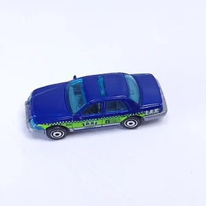 Ford Crown Victoria 2005 taxi verde azul 1/71 diecast suelto - Imagen 1 de 5