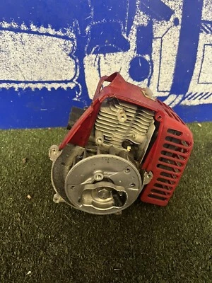 Homelite HHT2660 Petrol Hedge Trimmer Engine Assembly Good Order - Image 1 of 3