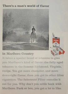 Marlboro Country Theres A Man 1965 Mundo de Sabor Vaquero Caballo Niebla Anuncio Impreso De Colección - Imagen 1 de 1