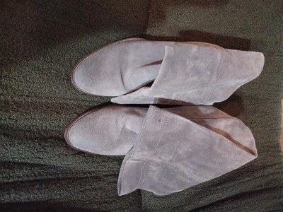 Diesel 女式 10 码灰色麂皮绒靴 — 第 1/2 张图片