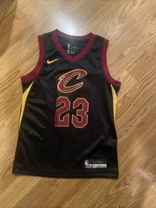 Nike LeBron James Cavilers Jersey Size Child’s Small - Picture 1 of 8