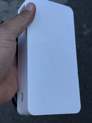 Genuine Apple A1098 Cinema HD Display 150W AC Power Adapter no power cord - Image 1 of 4