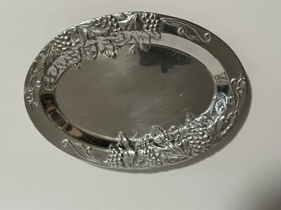 Prato de servir oval vintage The Wilton Co. videira - Imagem 1 de 4