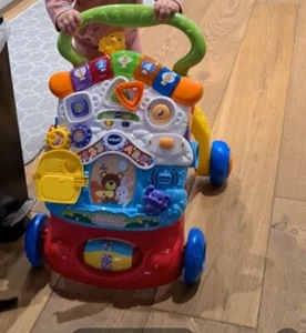 V TECH FIRST STEPS BABY WALKER W/ SHAPES MUSIC LIGHTS 0 - 30 MONTHS FIRST XMAS - Picture 1 of 1