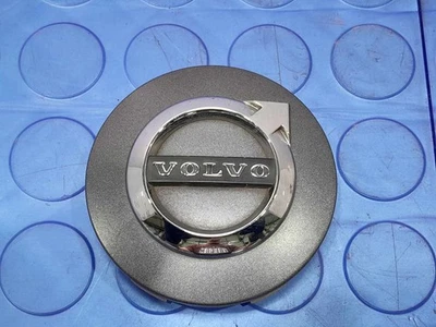 Tapa central de llanta de aleación gris oscuro Volvo XC40 XC60 XC90 V90 S90 OEM 31400897 Foto 1 de 3