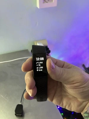 Fitbit Charge 4 Foto 1 de 4