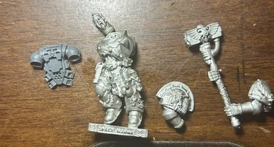Games Workshop Warhammer 40k- Games Day 08 Space Marine Captain - Metal OOP - Image 1 of 2