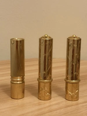 Lote De 3 Estuches De Lápiz Labial Revlon Tono Dorado De Colección (2) 501 y (1) 574 Foto 1 de 4