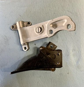 1972-1977 Honda OEM 45115-323-010 Caliper Holder and 45140-333-000 Disc Cover - Bild 1 von 2
