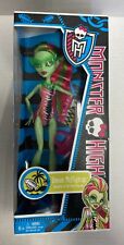 Mattel Y7304 Monster High Beach Beasties Venus McFlytrap Doll