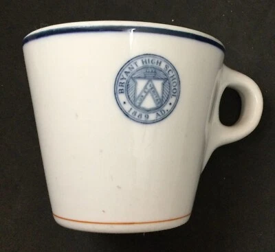 Taza/taza NYC High School Bryant High School Queens Nueva York 1939 O.P.CO. Foto 1 de 4