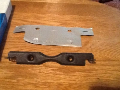 NOS 1984 1985 1986 1987 FORD TEMPO REAR BUMPER ISOLATOR MOUNT KIT - Image 1 of 2