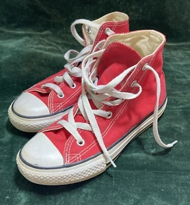 Converse All-Star Red Youth Size 1 Chuck Taylor Hi-top Canvas Tennis Shoes, Used - Picture 1 of 10