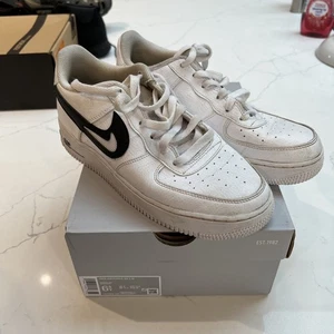 Nike Air Force 1 Low GS Blanco 314192-117 Unisex Entrenadores Juveniles Talla UK 6 - Imagen 1 de 10