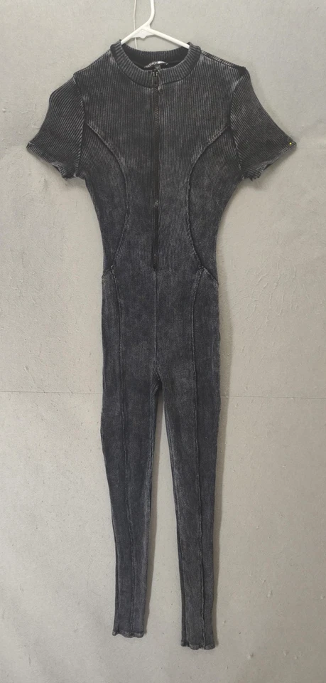 Fashion Nova Jumpsuit Womens Small Black Short Sleeve Ribbed Zip Front Romper - Image 1 of 4