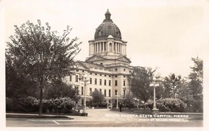 # B2807 PIERRE, S.D. REAL PHOTO POSTCARD, STATE CAPITOL - Picture 1 of 2