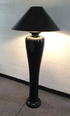 Lámpara de pie vintage de cerámica negra con tiza años 80 posmoderna Memphis pilar Foto 1 de 4