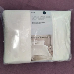 (SF) Next Bettset mit Fleece-Prägung und Sternenprägung, King/Groß, Creme, Neu - Bild 1 von 3