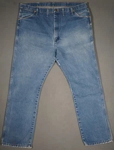 XA01413 ***WRANGLER*** 13MWZ PIERNA RECTA HOMBRE JEANS WESTERN 44X32 (msr 43"x32") - Imagen 1 de 6