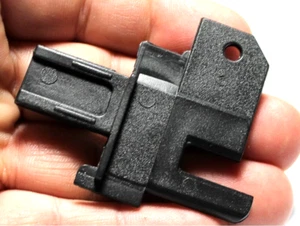 ACCESSORI PER ZANZARIERA ZANZARIERE CORSOIO BARRAMANIGLIA COME FOTO COSTO A CP. - Foto 1 di 1