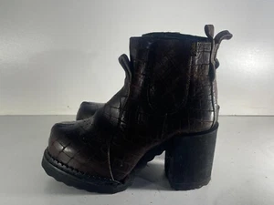 Buffalo Women's Shoes Size 6.5(40)Used Brown Croc Faux Leather Heeled Boots -E33 - Picture 1 of 7
