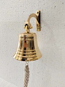 Campana de barco de latón macizo de 9" con soporte montado en la pared - Imagen 1 de 11